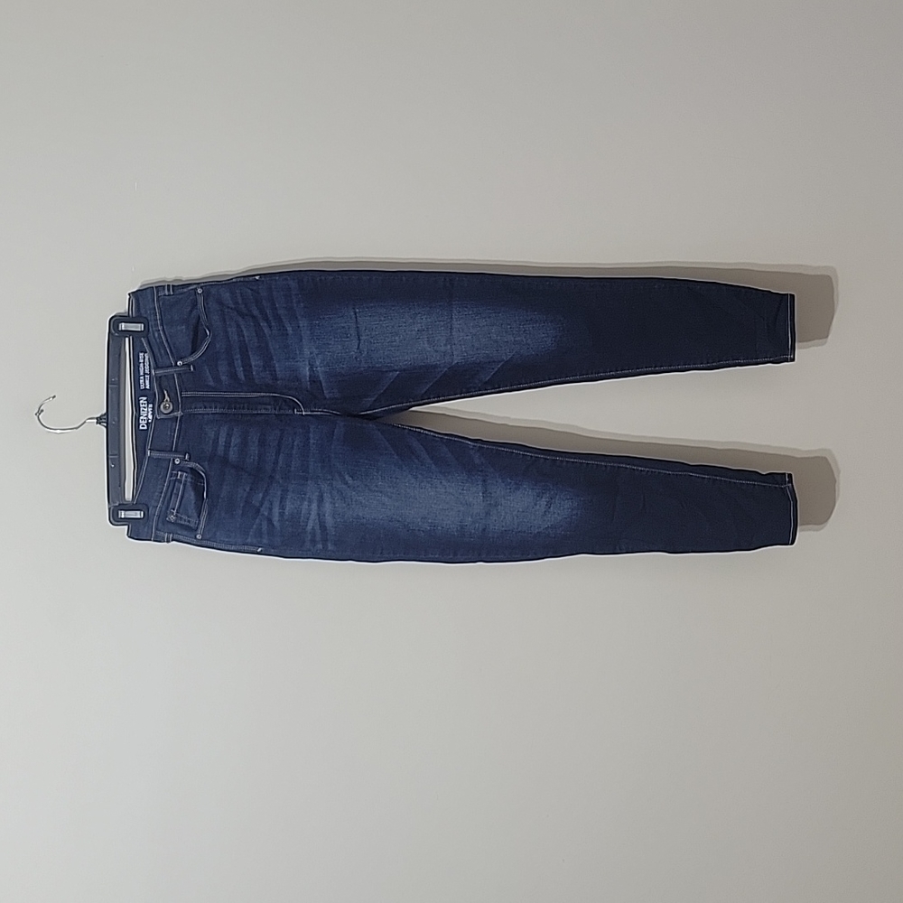 Denizen from Levi's Ultra High Rise Ankle Jeggings size 11 Waist 30